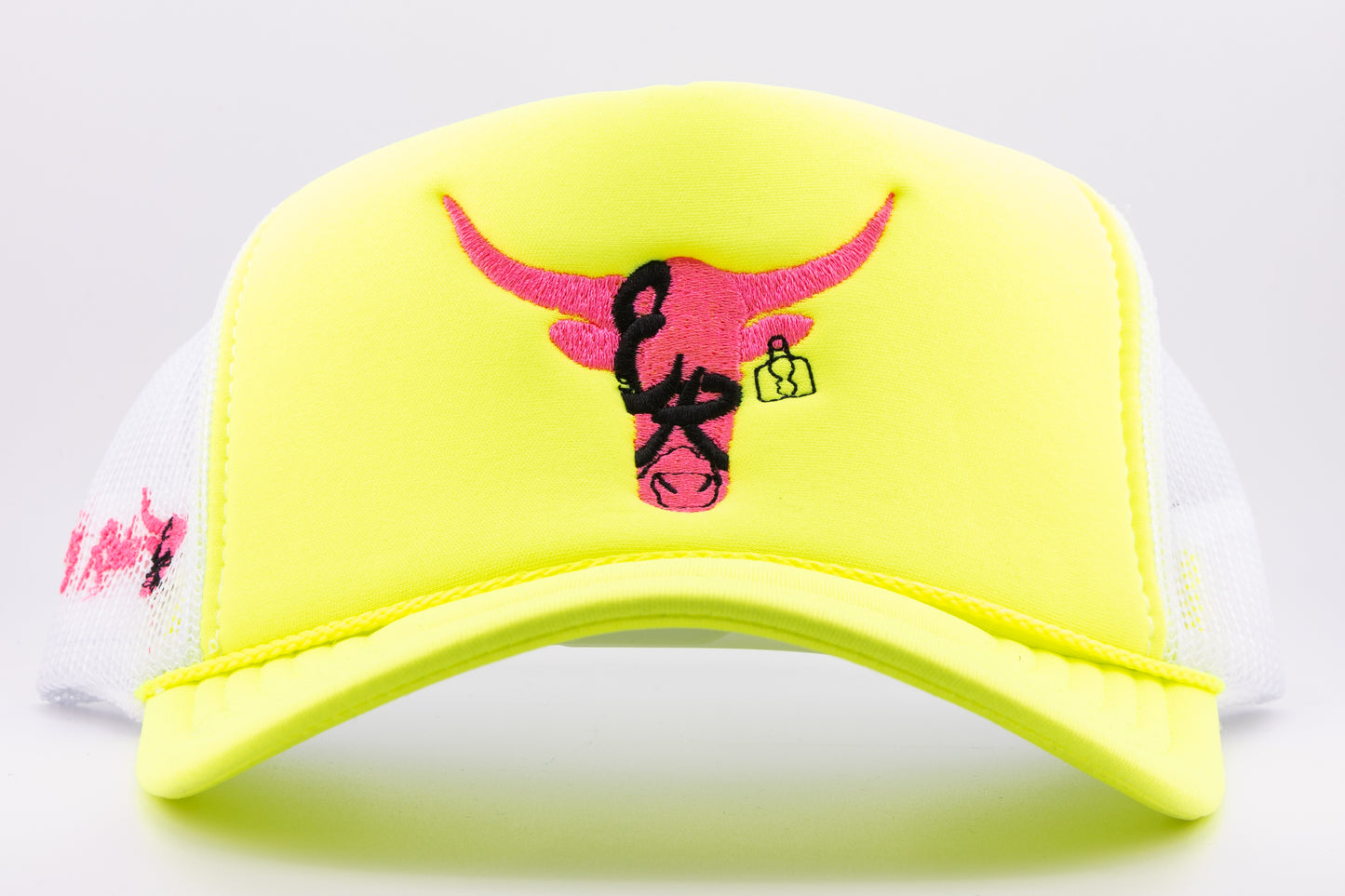 YELLOW STEER HEAD LOGO TRUCKER HAT