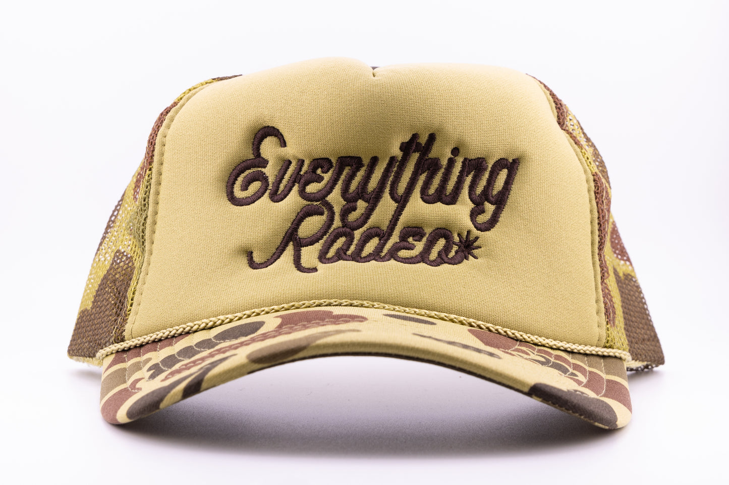 CAMO ER SPUR LOGO TRUCKER HAT