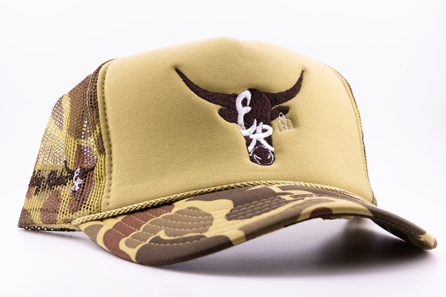 CAMO STEER HEAD LOGO TRUCKER GAT